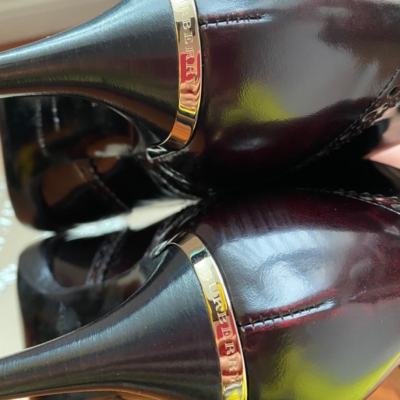 Authentic Burberry Leather bootie - Picture 8 of 8